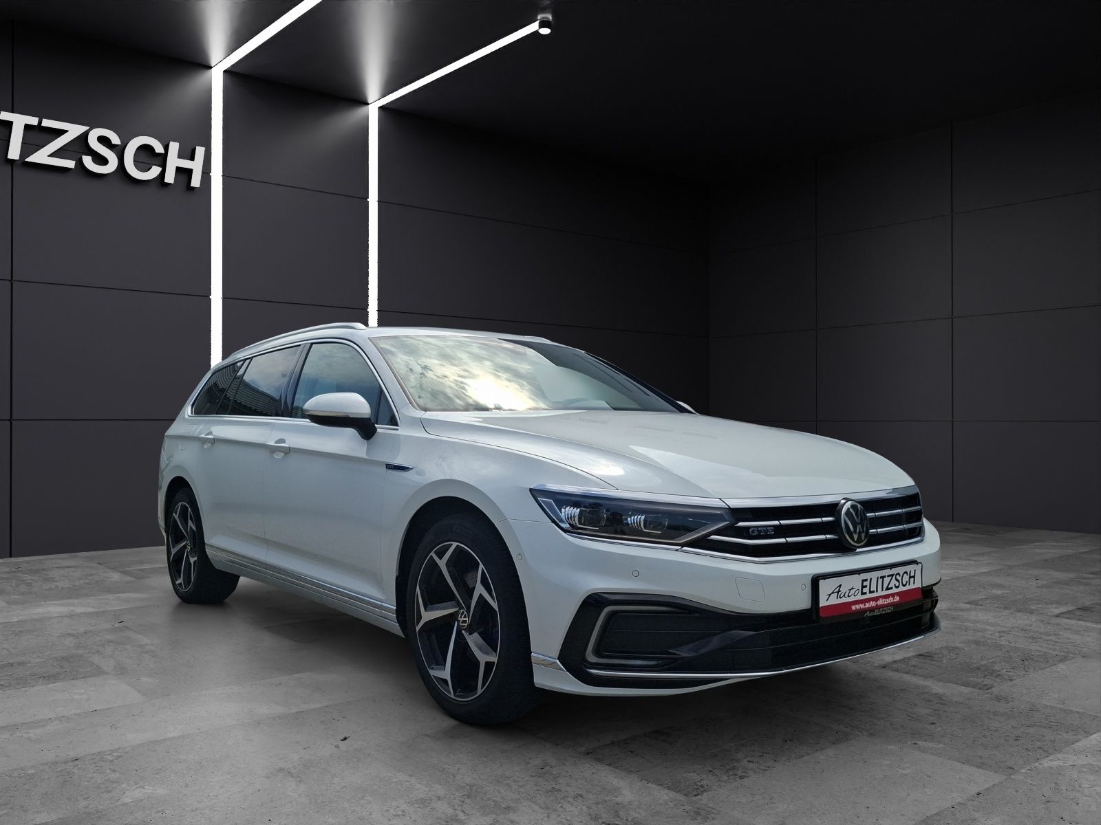 Fahrzeugabbildung Volkswagen Passat Variant GTE DSG Standhzg. Matrix AHK Navi