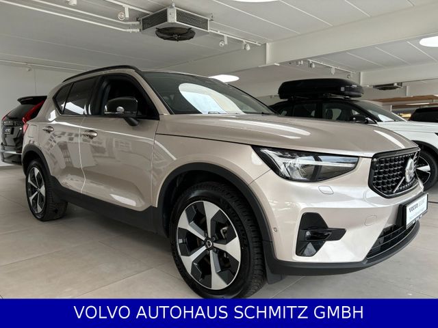 Volvo XC40 B4 Plus Dark AHK/BLIS/Panorama/360Grad