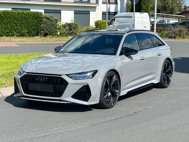 Audi RS 6 Av. 4.0 quattro/Pano/DynamickPak/23"schwarz