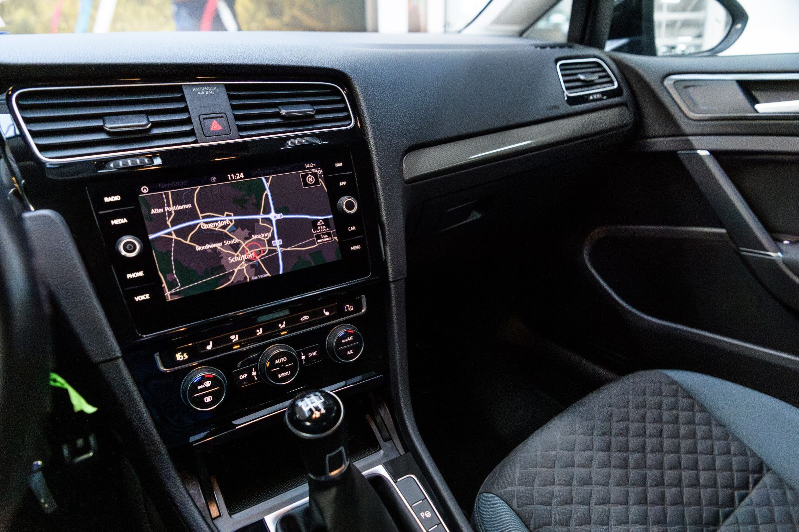 Fahrzeugabbildung Volkswagen Golf VII Lim. IQ.DRIVE