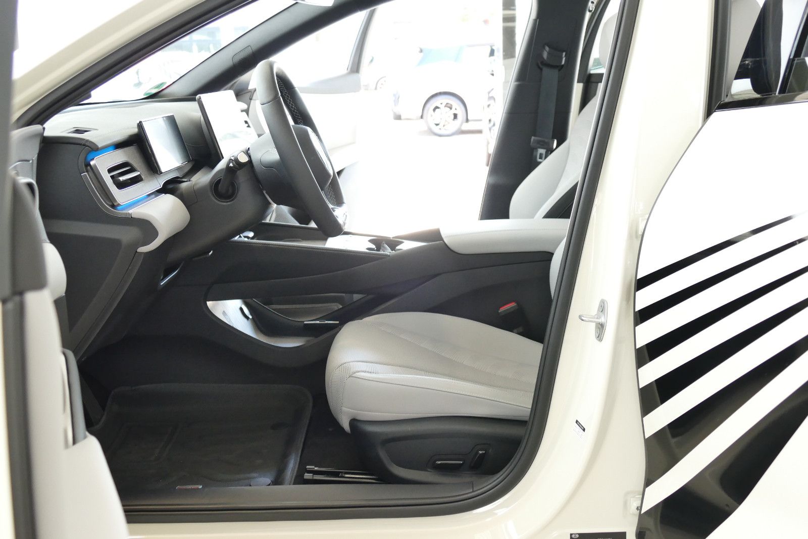 BYD SEAL 6