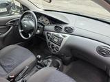 Ford Focus Lim. 1.6 Trend Klima 4/5 Türig - Ford aus 2001