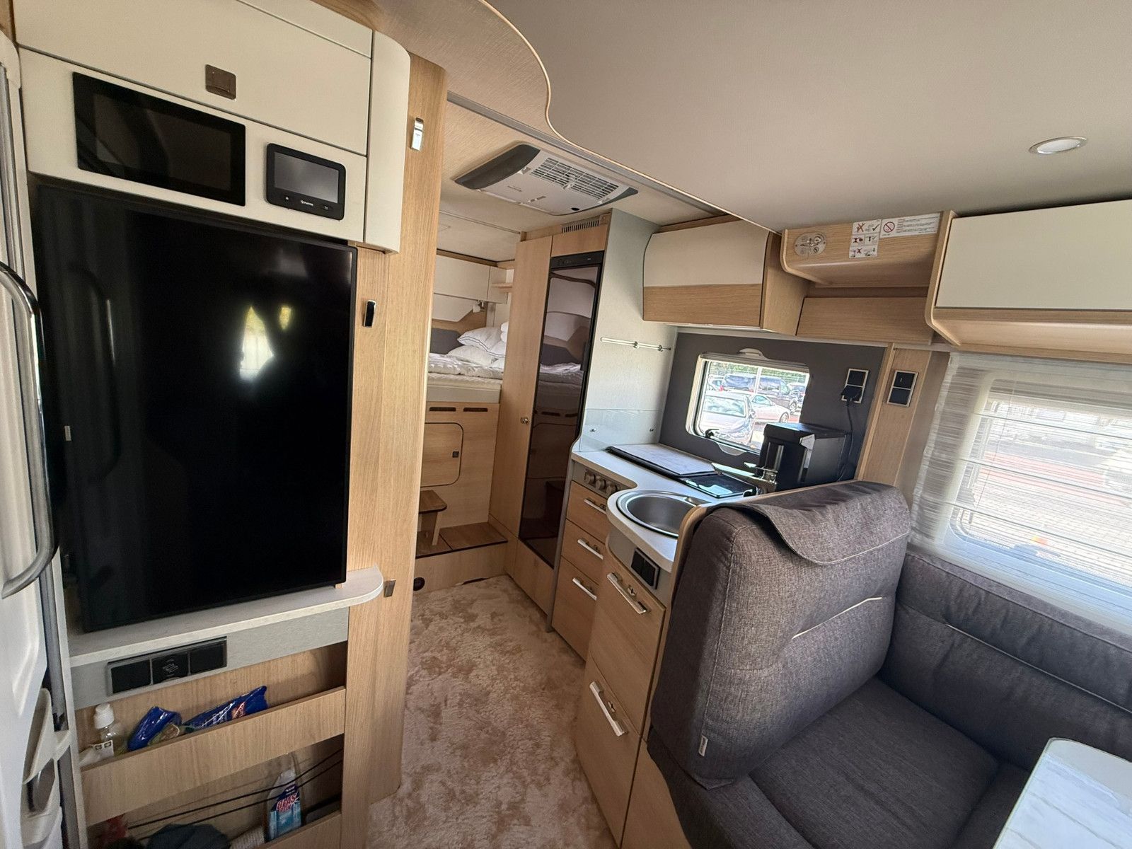 Fahrzeugabbildung HYMER / ERIBA / HYMERCAR BMC 550 T  White  Line