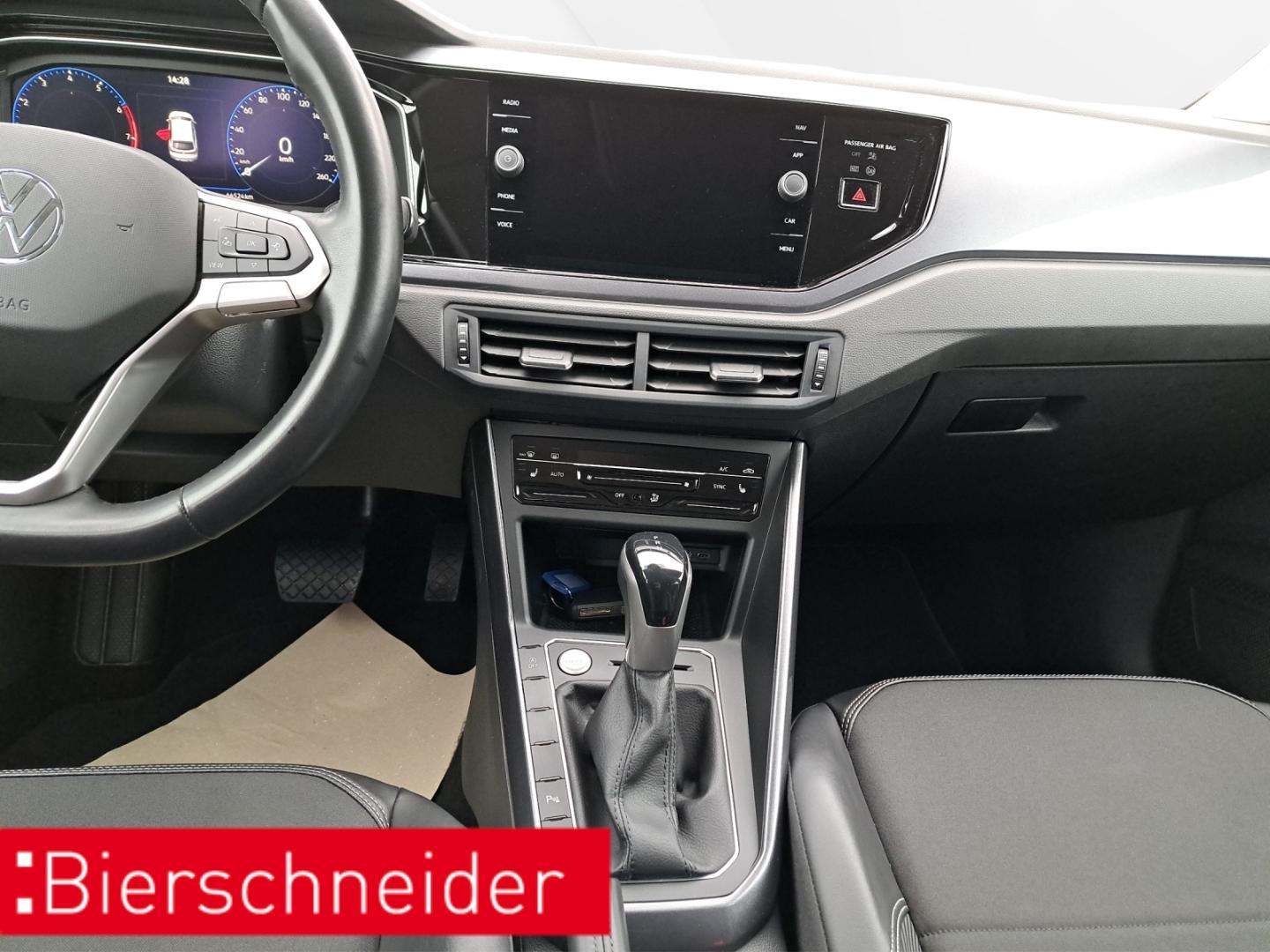 Volkswagen Taigo 1.0 TSI DSG Style IQ-LIGHT DIGITAL COCKPIT, миниатюра 13
