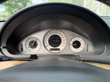 Mercedes E 280 - 11