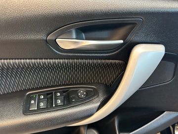 BMW 118 i *Klima*PDC*Navi*Sitzh*Klimaautomatik*