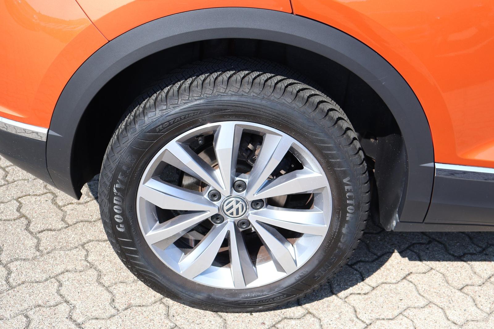 Volkswagen T-Roc 1.5 16V TSI Basis LED Sitzheizung DAB PDC