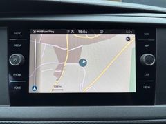 Fahrzeugabbildung Volkswagen T6.1 Multivan Family DSG Navi Standh ACC Cam AHK