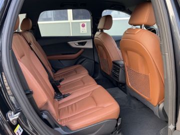 Audi Q7 - 9