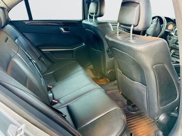 Mercedes E 220 - 7