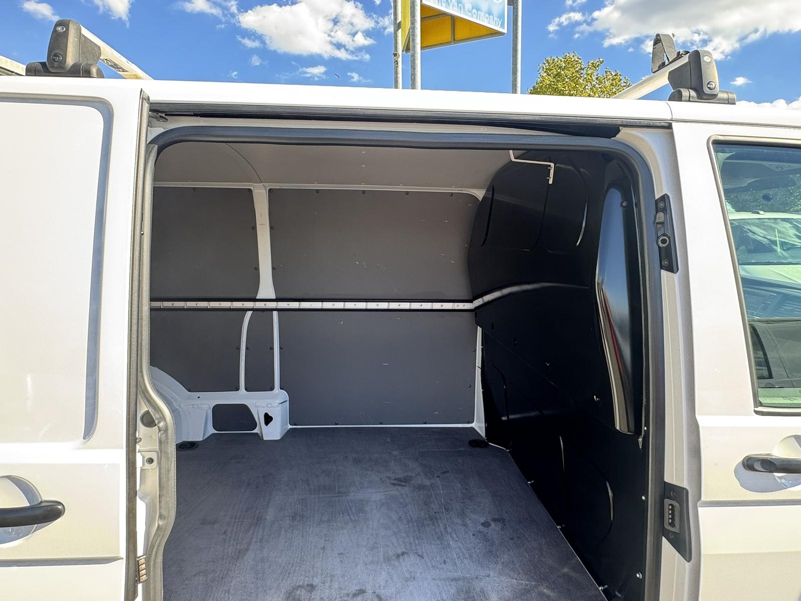Volkswagen T6 Transporter 6.1 Kasten TDI LR DSG LED*Tempo