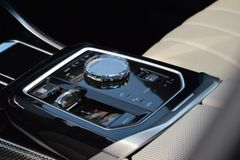 BMW M760 – 14 / 24