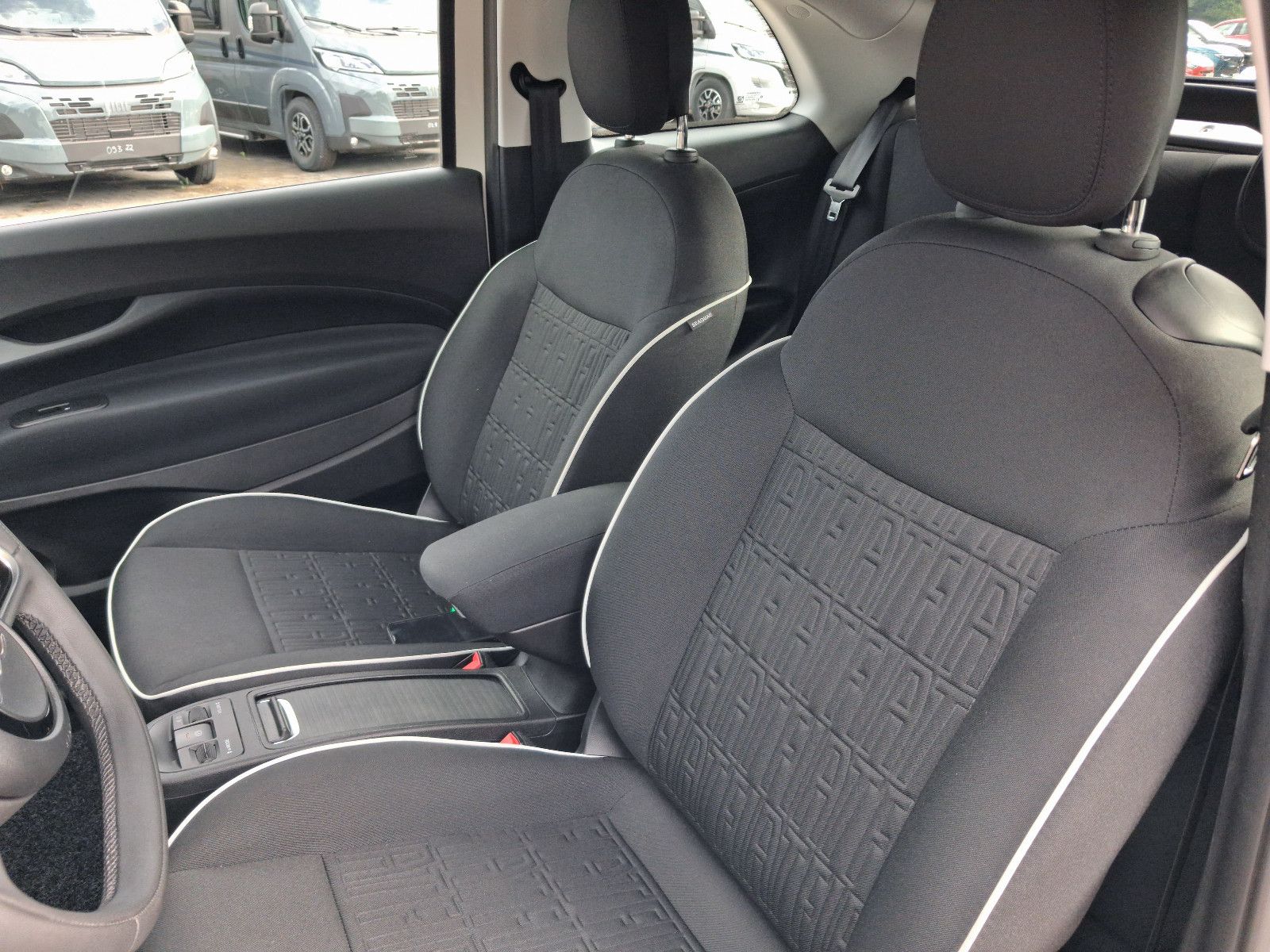 Fahrzeugabbildung Fiat 500 E  Cabrio