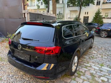 Volkswagen Passat Variant - 4
