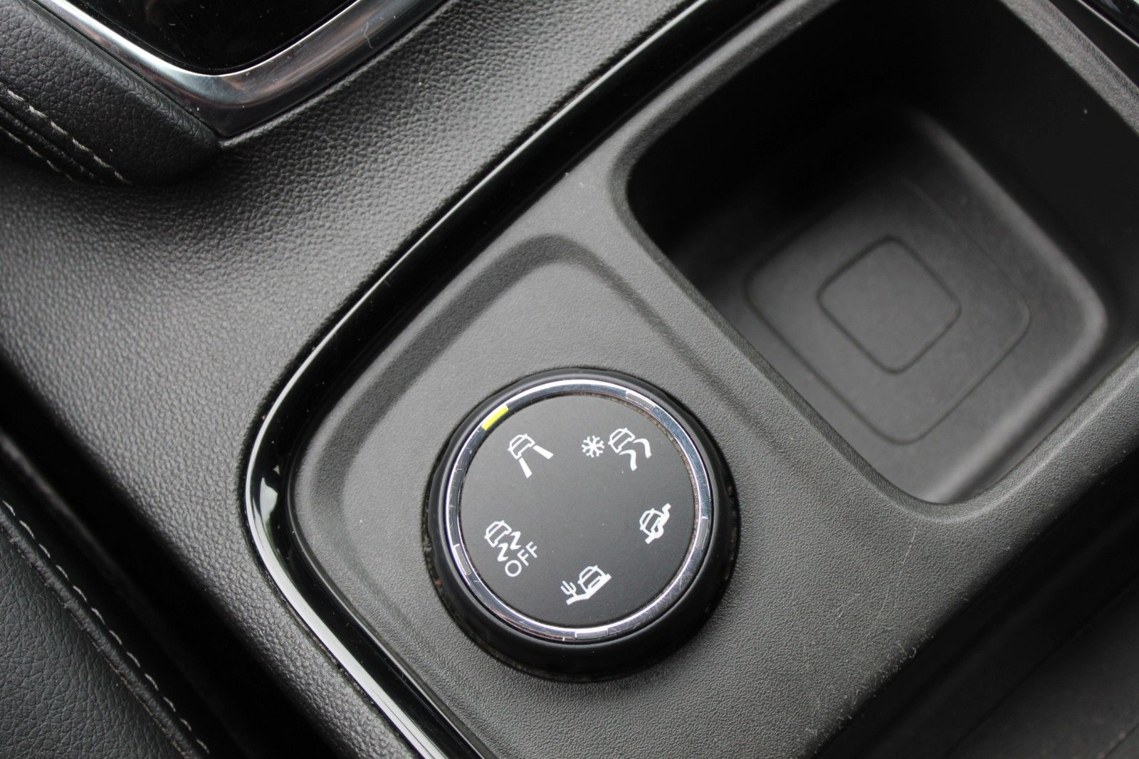 Fahrzeugabbildung Opel Grandland X 2020 Navi*Kamera*Sitzh*PDC
