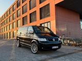 Volkswagen T5 Multivan 2.5 TDI Highline 19... - VW T5 Multivan Gebrauchtwagen in Magdeburg