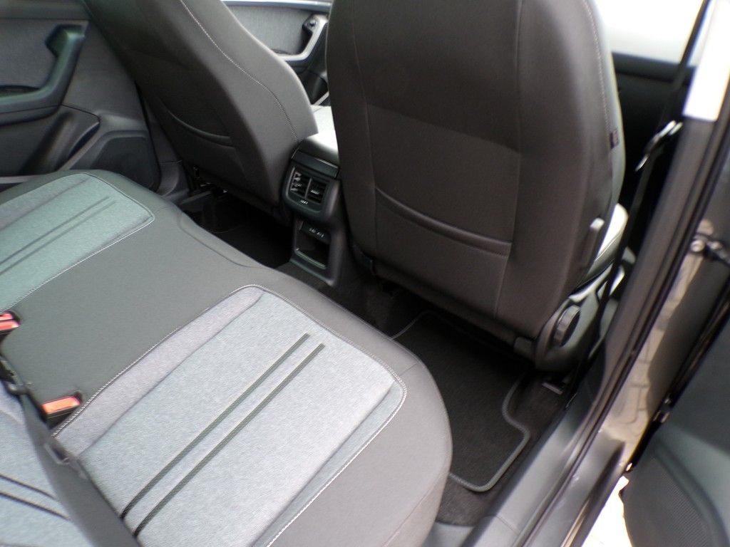 Fahrzeugabbildung SEAT Ateca 1.5 TSI DSG Road Edition