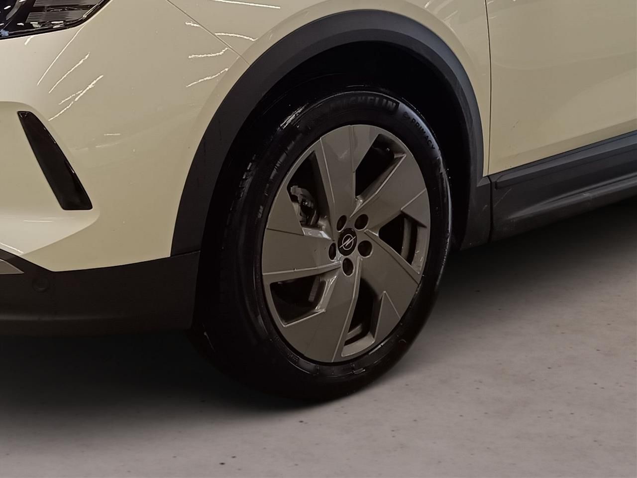 Fahrzeugabbildung Opel Grandland Edition MildHybrid 107KW AT//SHZ/LHZ/R