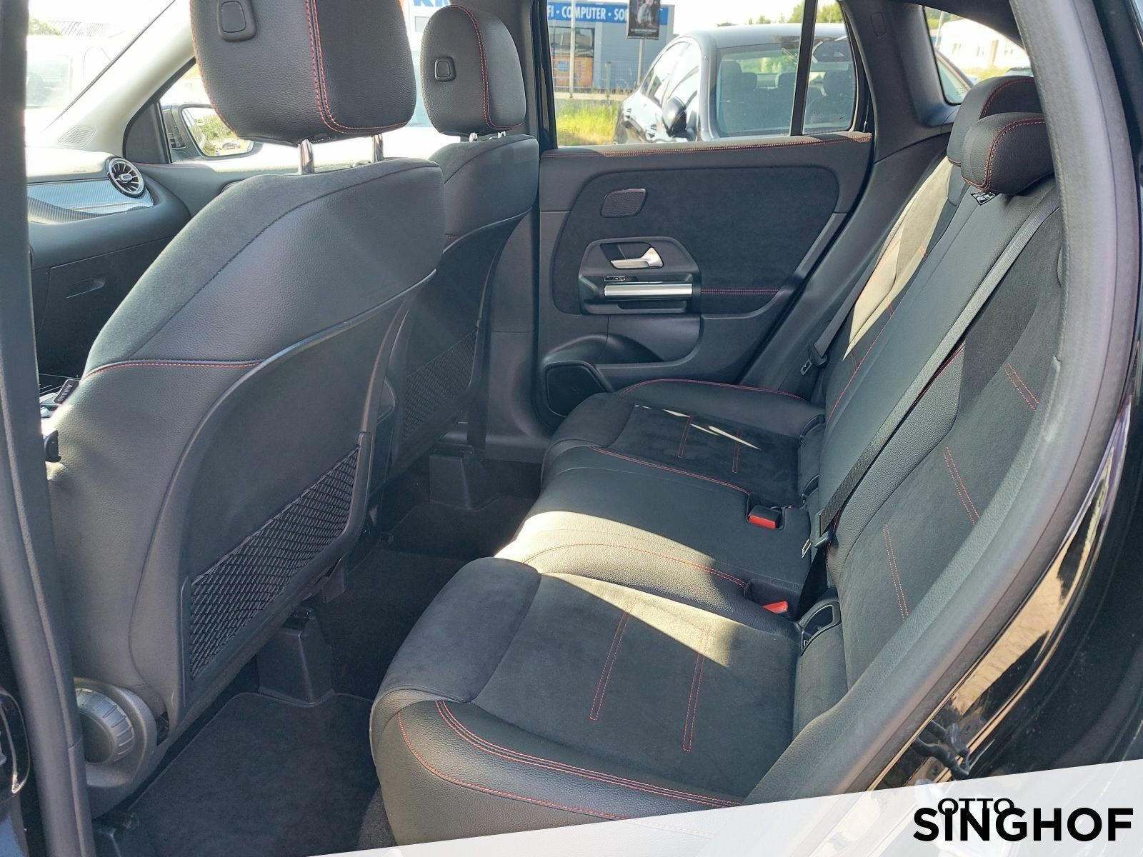 Fahrzeugabbildung Mercedes-Benz GLA 200 AMG +AHK+Rü Kam+LED+TOTW+elekt.Hecktüre