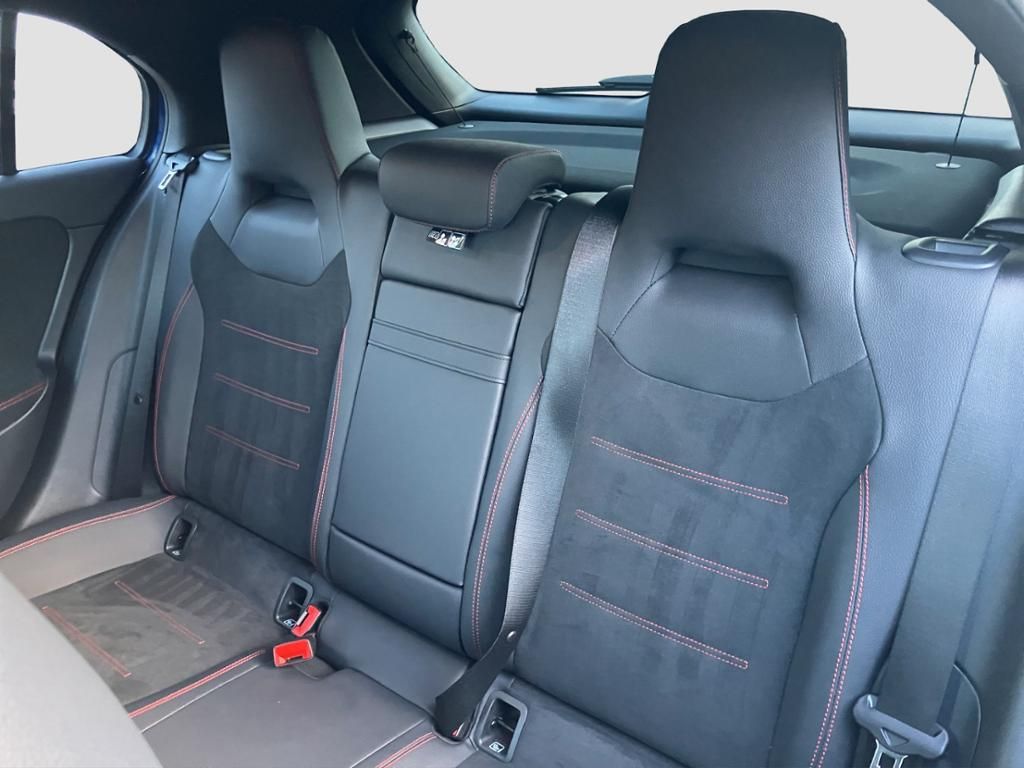 Fahrzeugabbildung Mercedes-Benz A 200 d Kompaktlimousine AMG Line*Night Paket