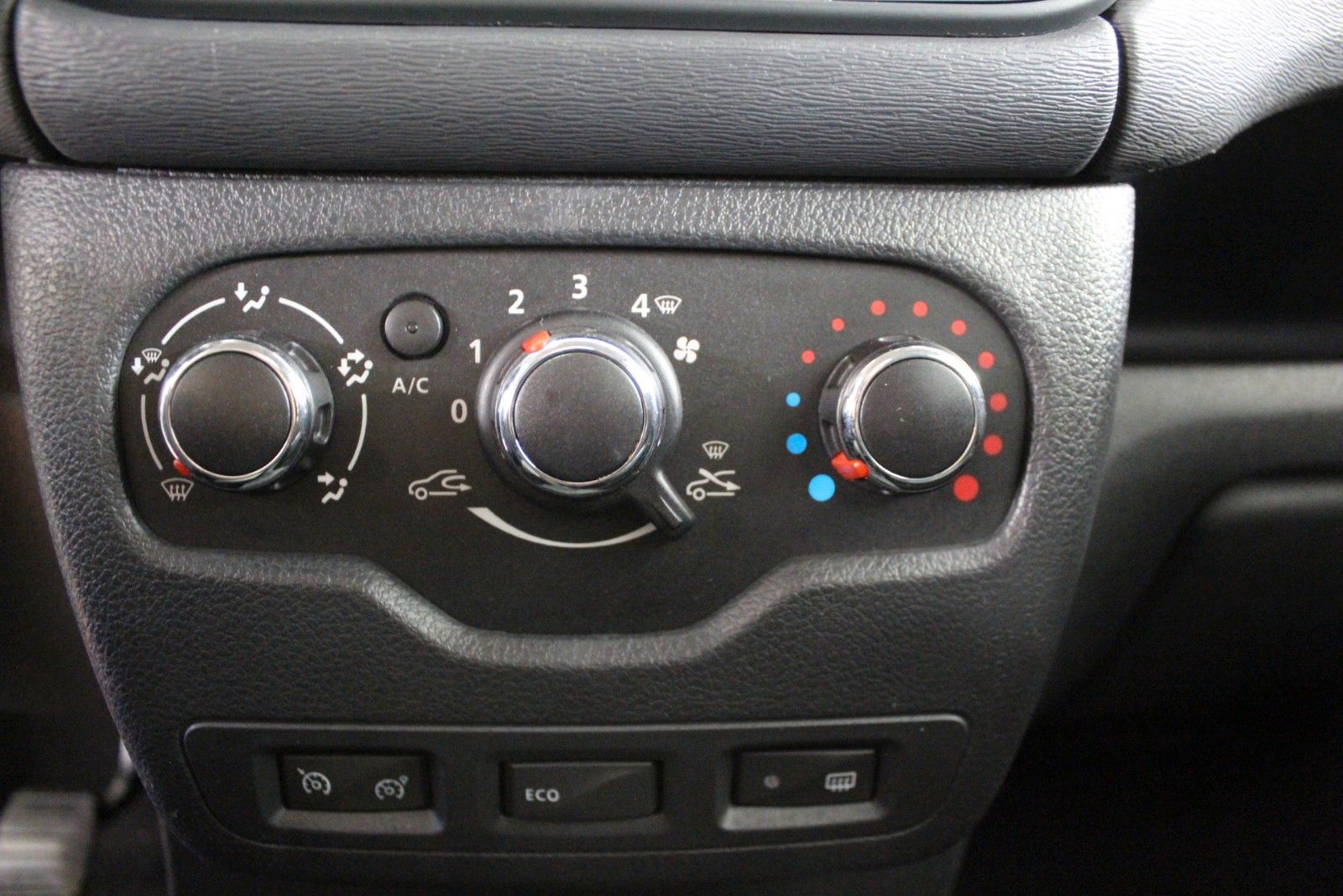 Fahrzeugabbildung Dacia Dokker TCe 115 Stepway *Navi*Klima*Shz
