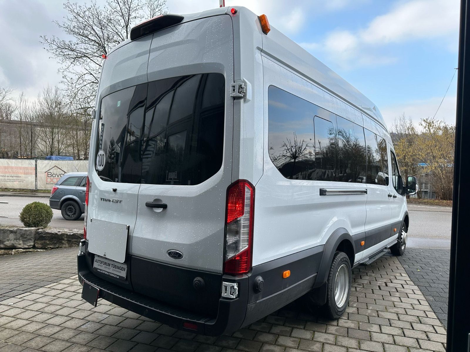 Fahrzeugabbildung Ford Transit L4 Bus*17 SItzer*ACC*SPUR*FAHRTENSCHR*