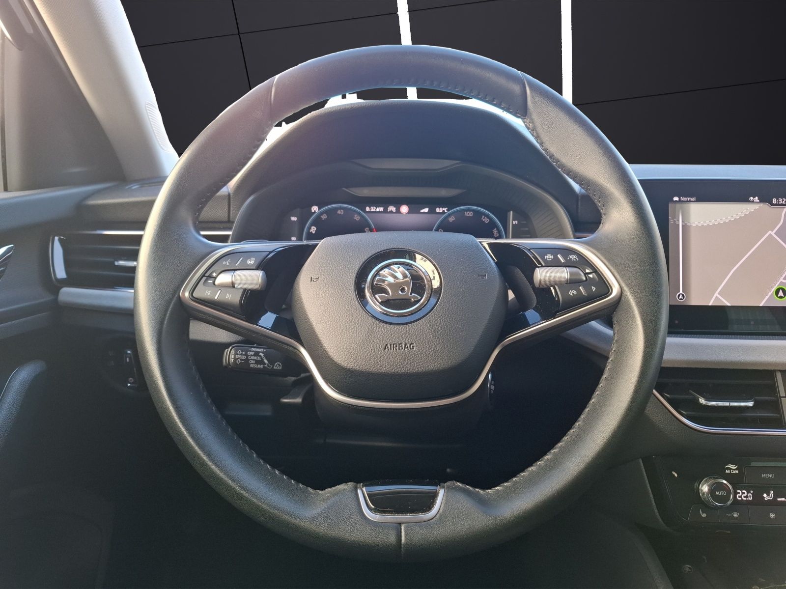 Fahrzeugabbildung SKODA Scala TSI Drive DSG Matrix Navi AID ACC RFK SH