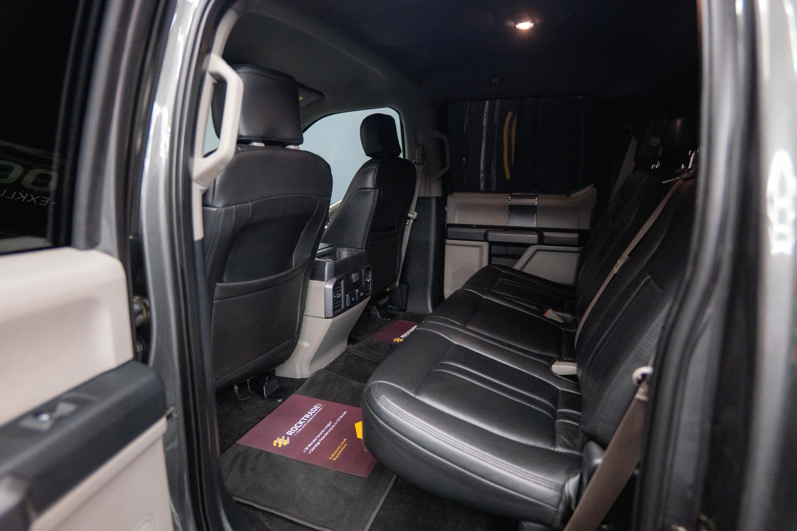 Fahrzeugabbildung Ford F150 5.0L V8 4x4 Offroad XLT SupCrew Unfallfrei