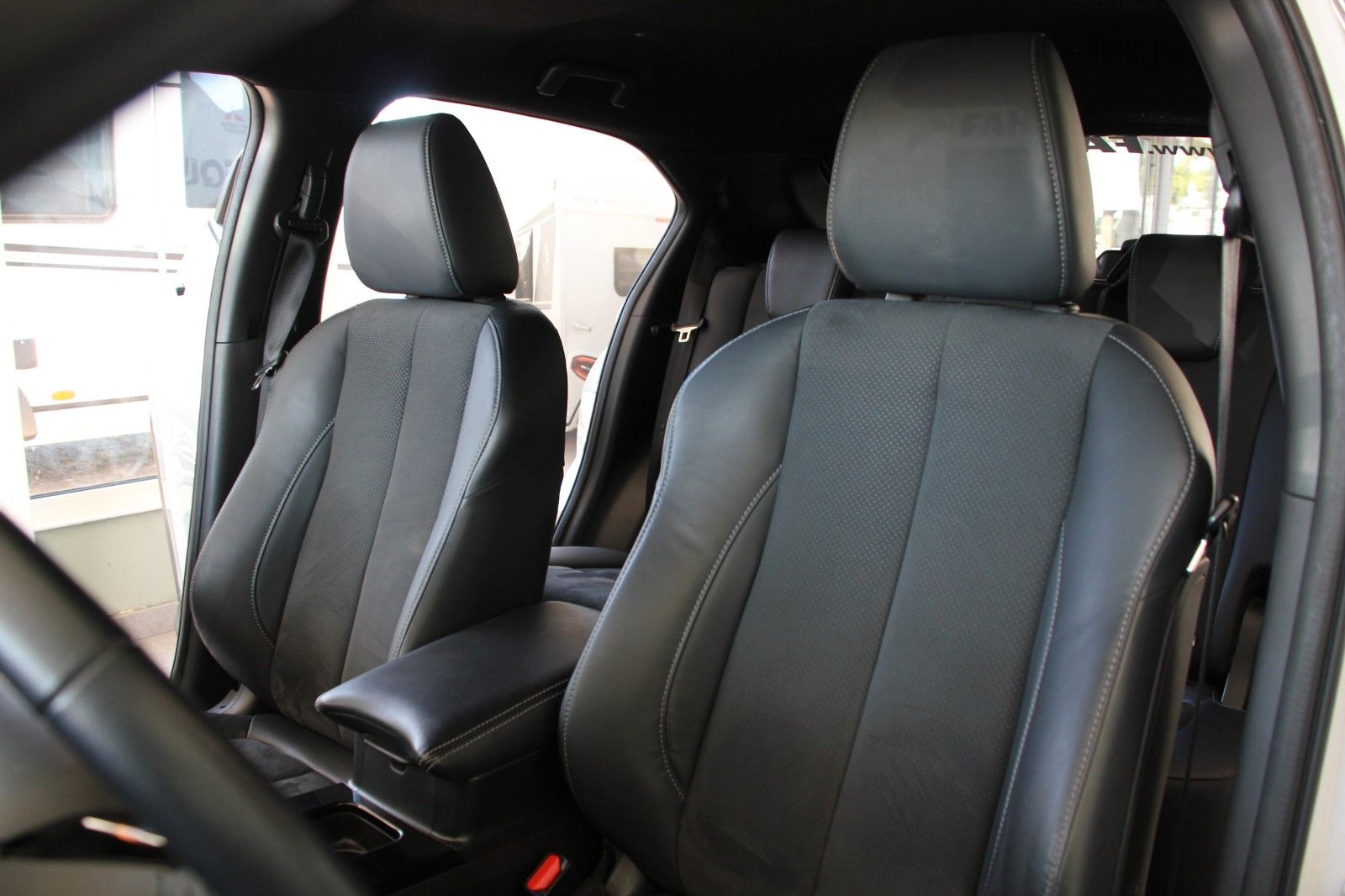Fahrzeugabbildung Mitsubishi Eclipse Cross Plus Hybrid 4WD