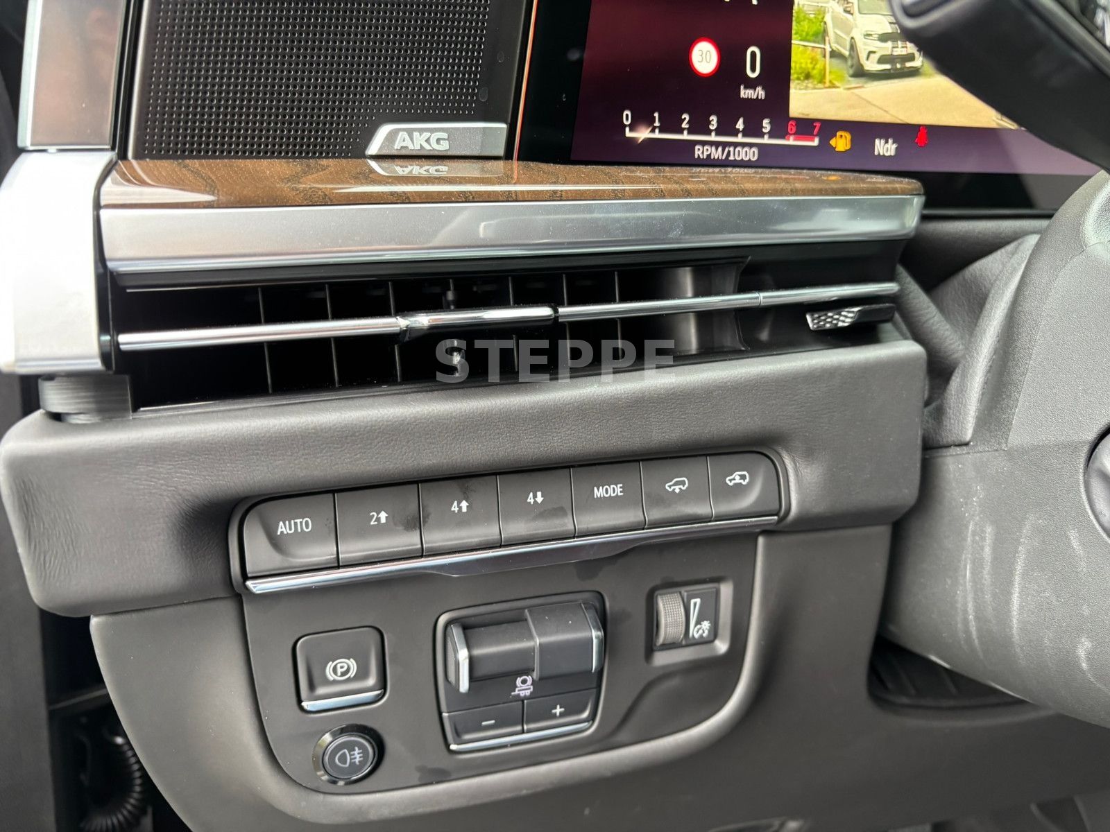 Cadillac Escalade FACELIFT MY26 6.2 V8 Platinum Luxury24"