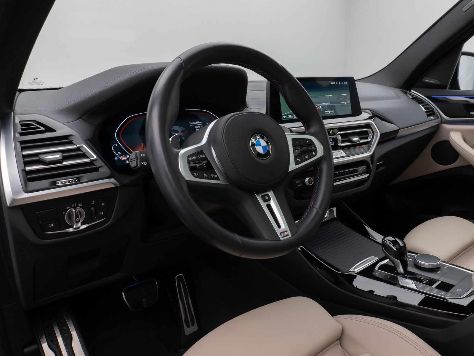 Fahrzeugabbildung BMW X3 M40i  Panorama Kamera HUD DAB H/K Komfort 20"