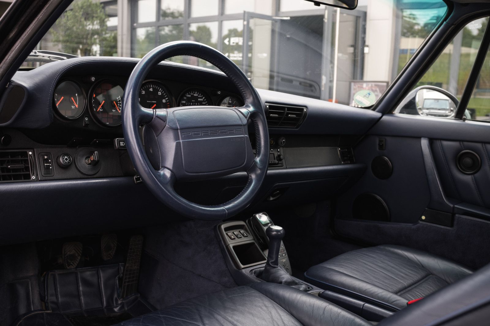 Fahrzeugabbildung Porsche 964 Turbo 3.6 - 2. Hd. - 78TKM - TRAUMAUTO!!!