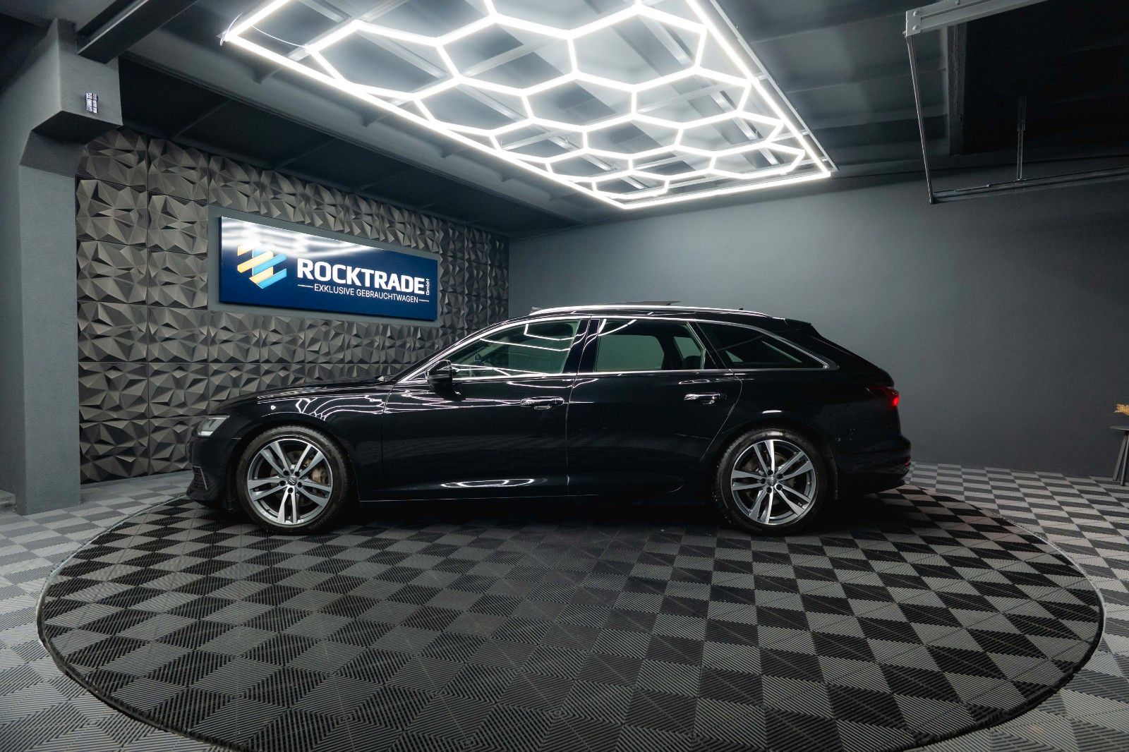 Fahrzeugabbildung Audi A6 Avant 45 TDI quattro Sport design *Pano*ACC*