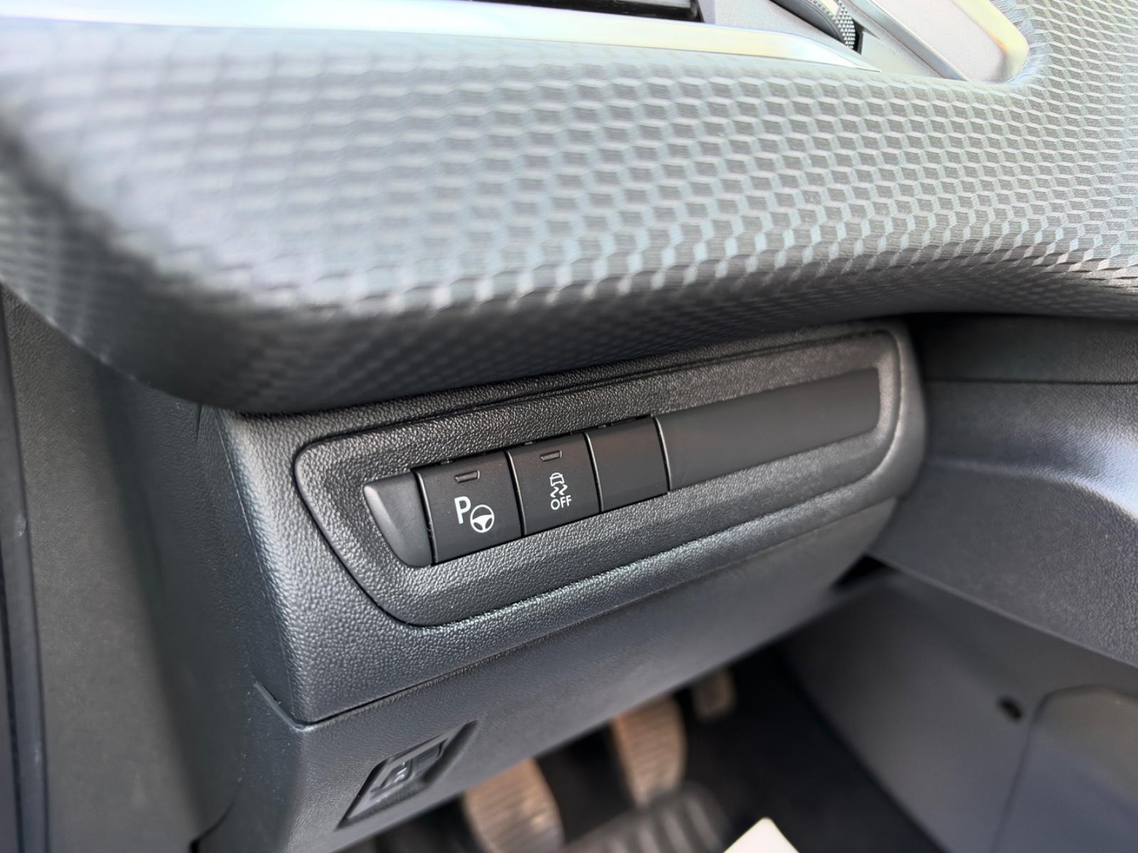 Peugeot 208 Allure*TÜV NEU*KAM*TEMP*APPLE CARPLAY