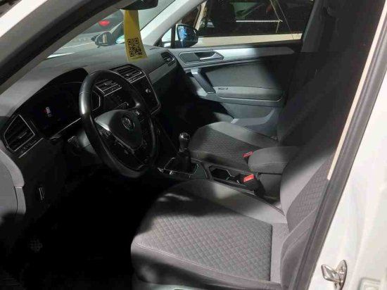 Volkswagen Tiguan 1.5 TSI Comfortline  AHK Navi LED ACC Kam foto 8