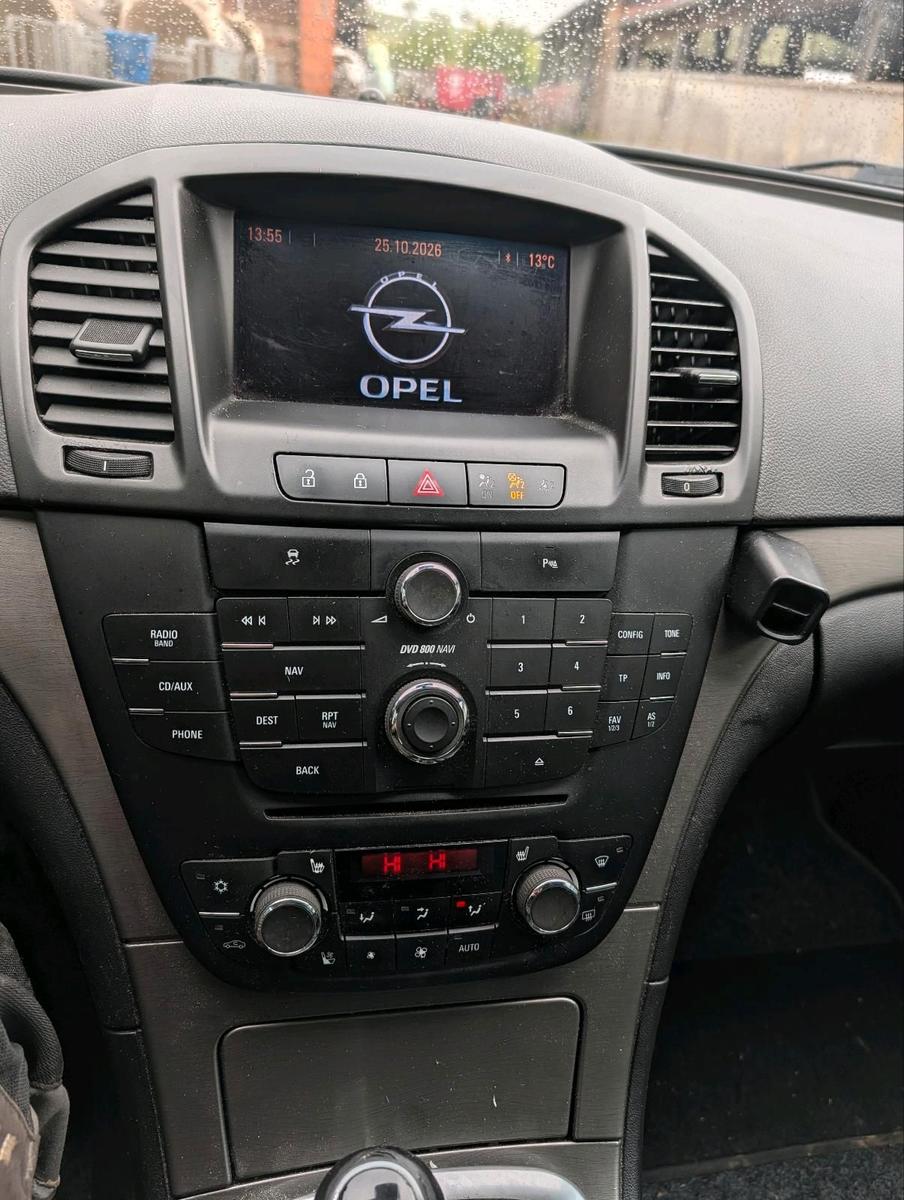 Opel Insignia 2010 — photo 11