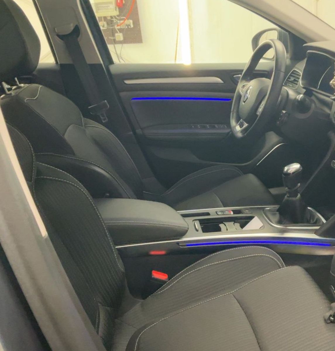 Fahrzeugabbildung Renault Megane IV Grandtour Intens/ 1. Hand