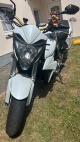 Honda CB 1000 R mit Zubehör  - HONDA 2010 CB 1000 R