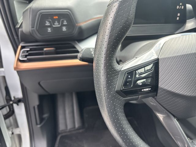 Born 60kW/h *Panorama+Navi+HeadUp+360 Kamera+ACC