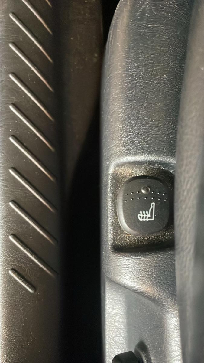 Ford Maverick 2004 — photo 15