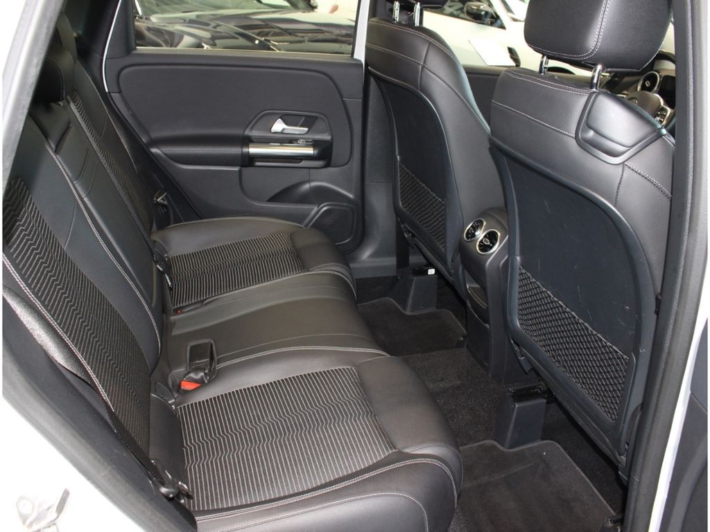 Fahrzeugabbildung Mercedes-Benz B 220 Progressive 4Matic 2.Hand*AHK*Pano*LED*TOP