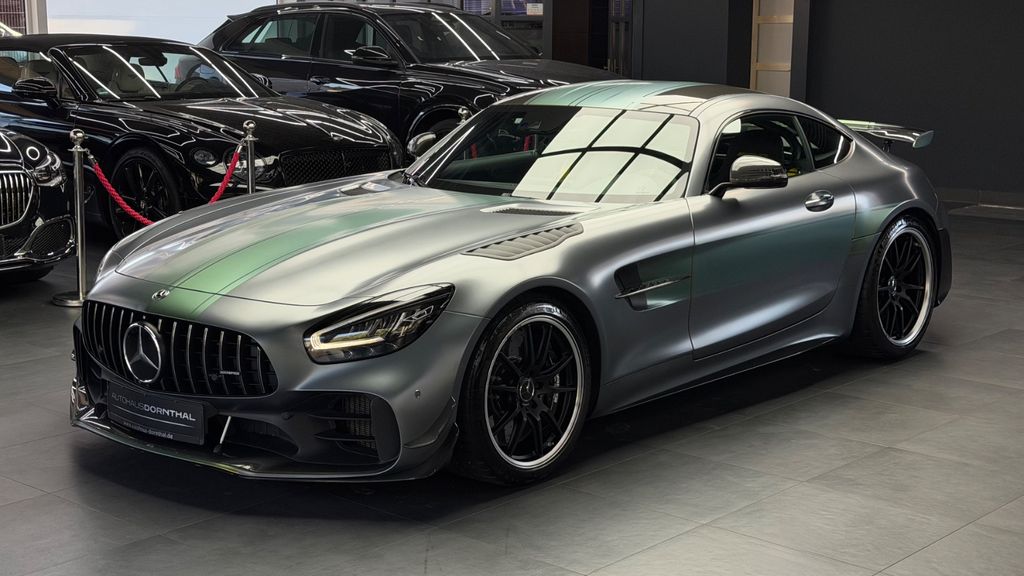 Mercedes-Benz AMG GT R
