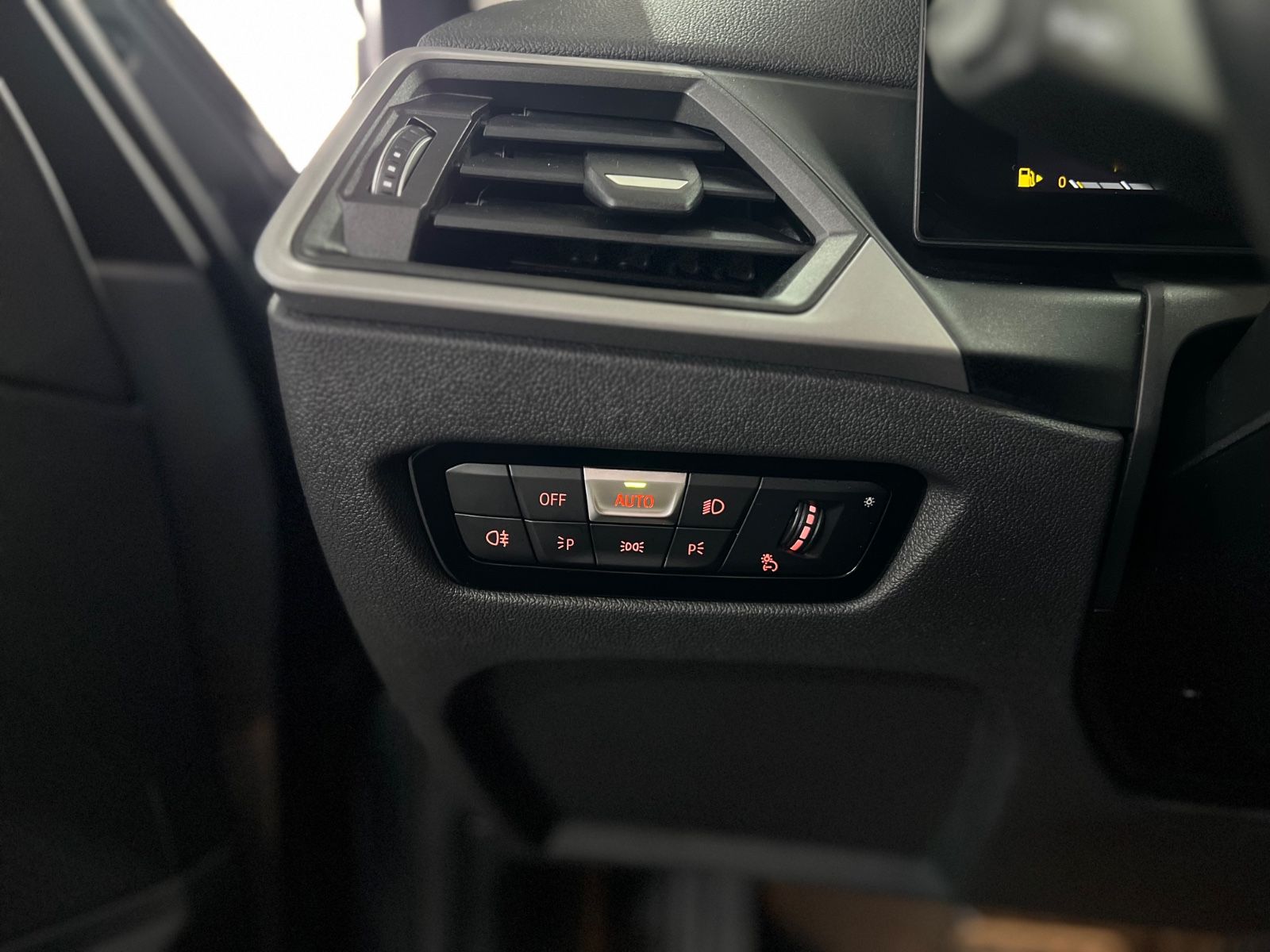 BMW 320d Touring xDrive III Driving Assistant III foto 25