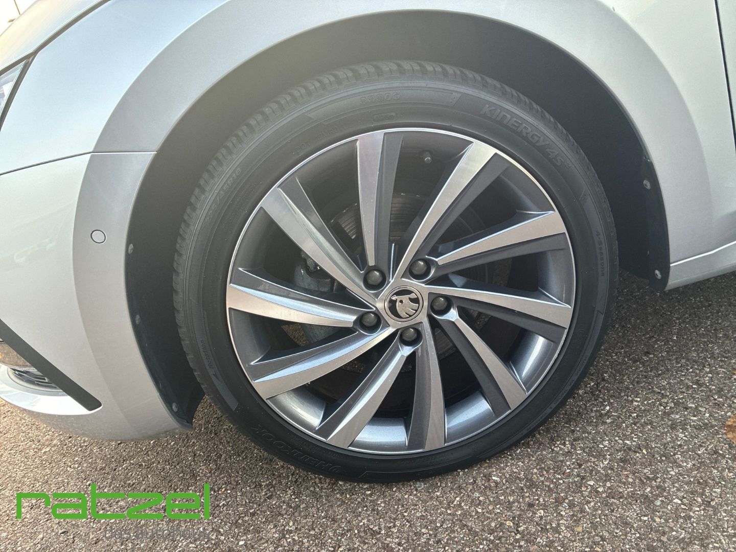 Fahrzeugabbildung SKODA Octavia Combi 1.5 TSI ACT e-TEC Style HUD AHK-kl