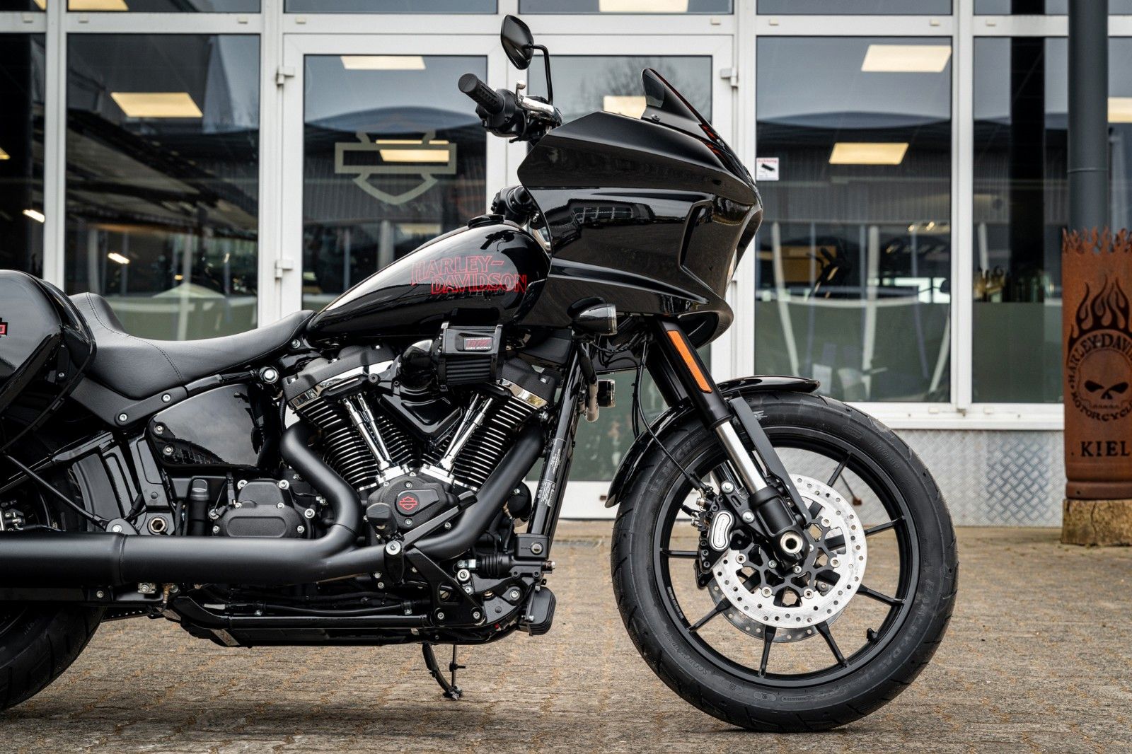 Fahrzeugabbildung Harley-Davidson FXLRST LOW RIDER ST 117 MY25 - RockfordFosgate
