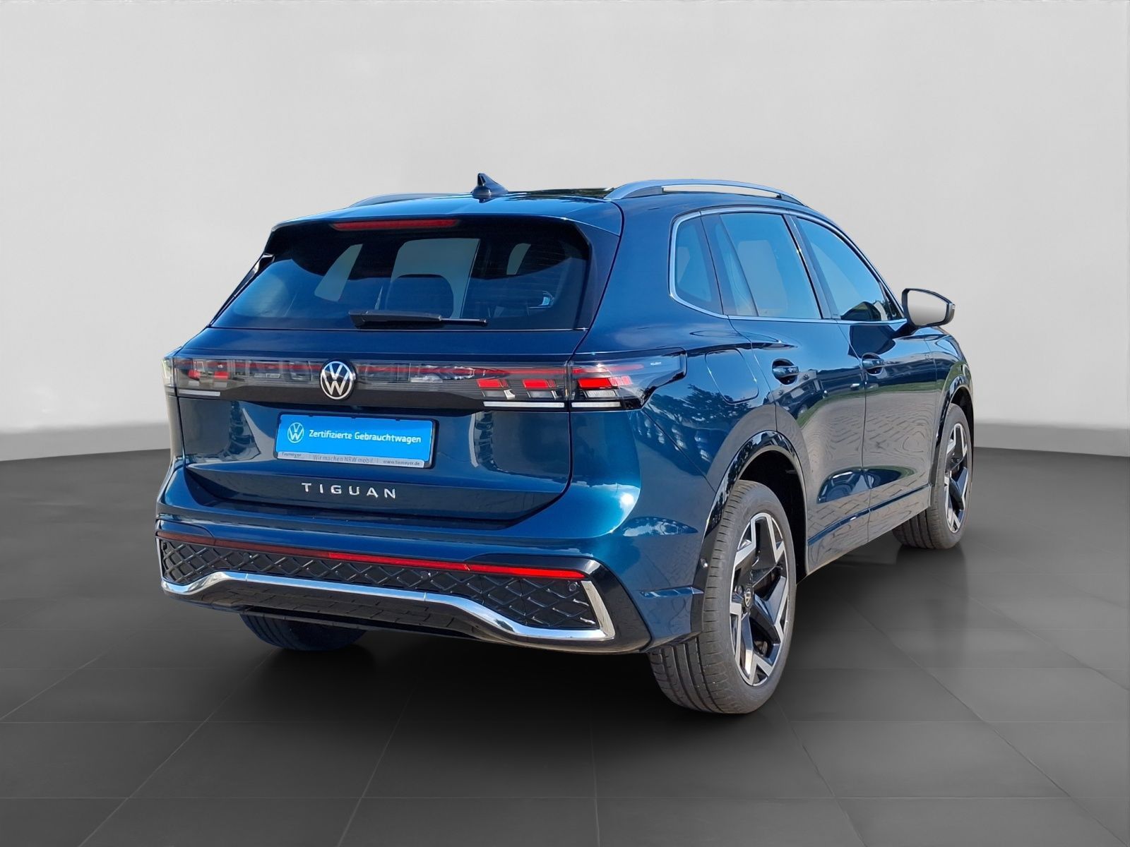 Volkswagen Tiguan 2.0 TDI DSG R-LINE ST.HEIZ AHK KAMERA WIN foto 3