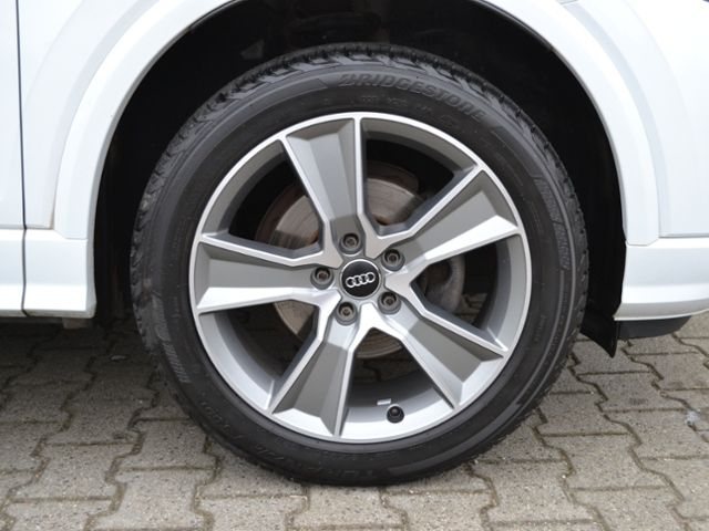 Q2 Sport 30 TFSI LED/18-ZOLL/NAVI+SOUND/GRA/APS/
