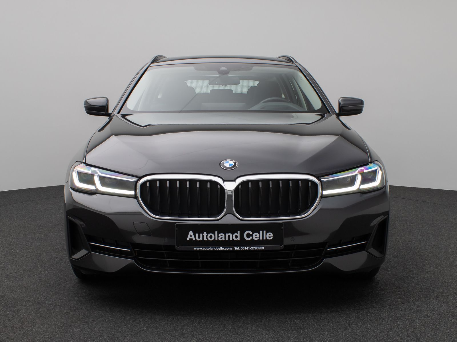 Fahrzeugabbildung BMW 530d Panorama Laser Kamera HUD DAB HiFi Komfort