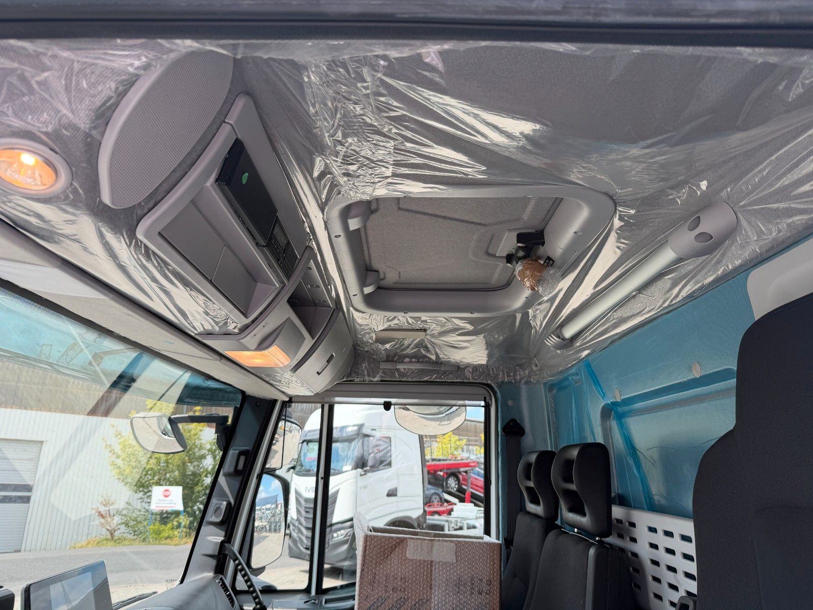 Fahrzeugabbildung Iveco Eurocargo ML80E21/P AHK Klima 3 Sitze Spoiler
