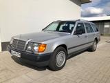 Mercedes-Benz 300 TE 4 Matic Allrad W124 im ERSTLACK !!! - Mercedes-Benz 300: 300e